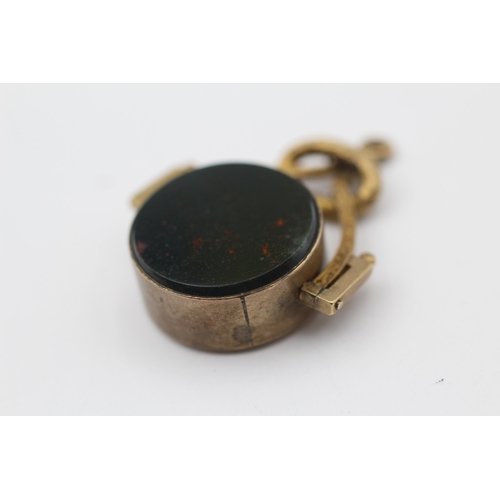 74 - 9ct Gold Antique Compass & Bloodstone Seal Fob Pendant (8.7g)