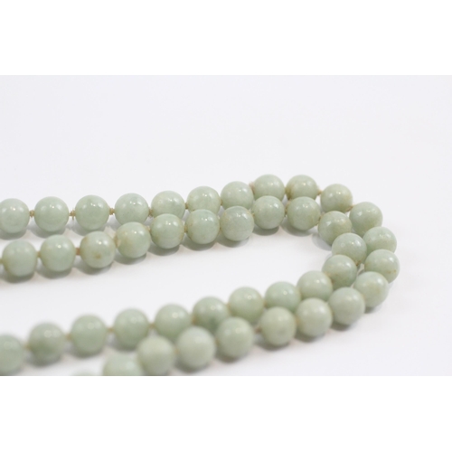 82 - 14ct Gold Clasp Jade Single Strand Necklace (27.5g)