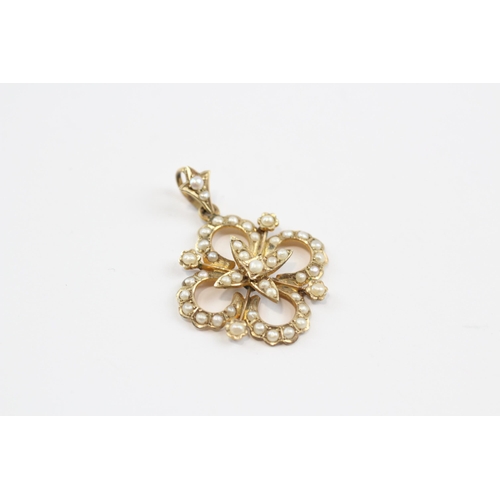 88 - 9ct Gold Antique Victorian Split Pearl Floral Openwork Pendant (2.6g)