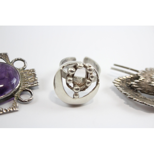 210 - A Collection Of Silver Brutalist Style Jewellery Including Amethyst