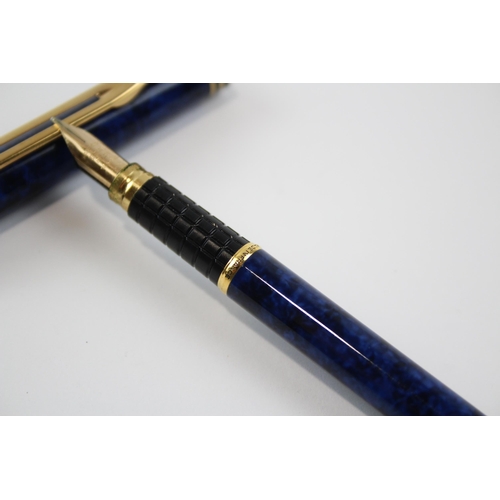 292 - Vintage WATERMAN Executive Navy Lacquer Fountain Pen w/ 18ct Gold Nib Writing