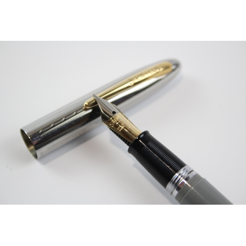 304 - Vintage SHEAFFER Snorkel Grey FOUNTAIN PEN w/ 14ct Gold Nib WRITING