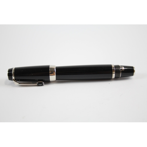 337 - MONTBLANC Boheme Black Retractable Nib Fountain Pen w 14ct White Gold Nib