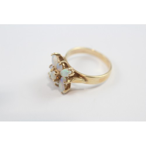 48 - 14ct Gold Opal Starburst Ring (3.7g) Size  L