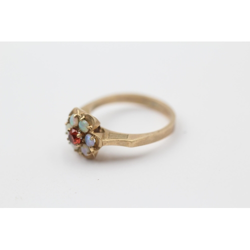 114 - 9ct Gold White Opal & Garnet Floral Cluster Ring (3g) Size  N 1/2