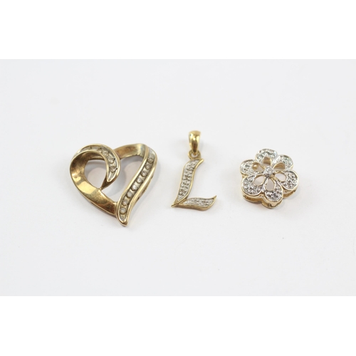 116 - 3 X 9ct Gold Diamond Heart & Floral Pendants (3.2g)