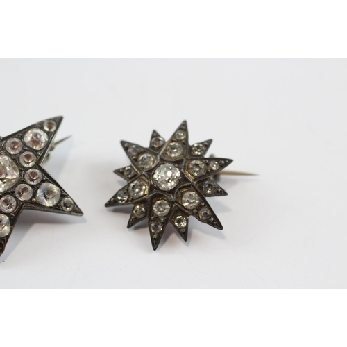 121 - 2 X Gold Backed Silver Set Paste Star Brooches (10g)