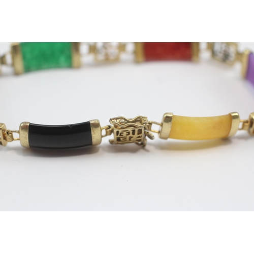 123 - 9ct Gold Jade, Onyx & Dyed Quartzite Oriental Style Panel Bracelet (9.9g)