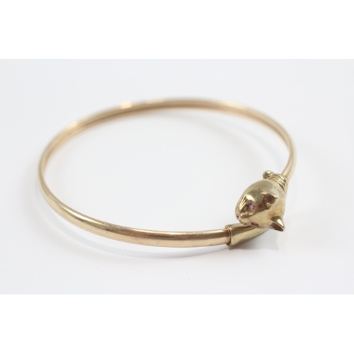 142 - 9ct Gold Cat Bangle With Ruby Eyes (3.1g)