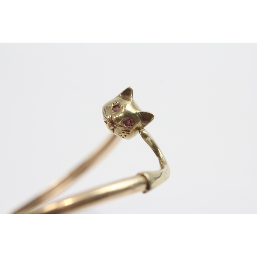 142 - 9ct Gold Cat Bangle With Ruby Eyes (3.1g)