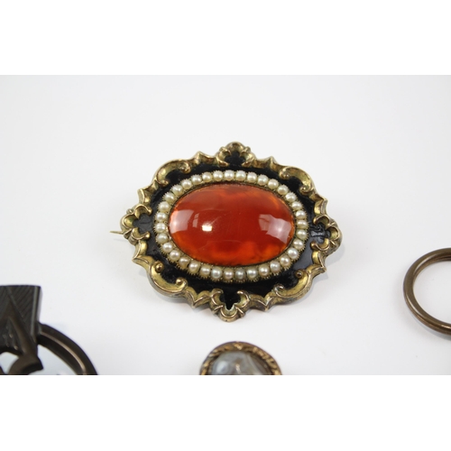 194 - A Collection Of Antique Jewellery Including Intaglio Fob