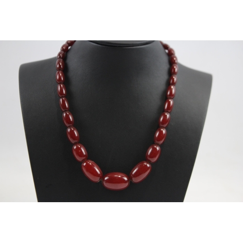 200 - Cherry Amber Bakelite Graduated Necklace