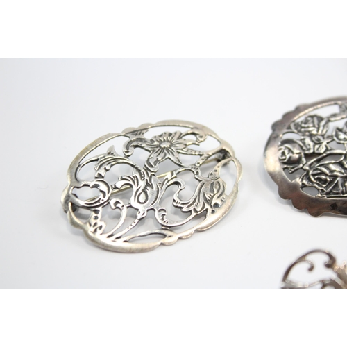 231 - A Collection Of Silver Floral Design Jewellery