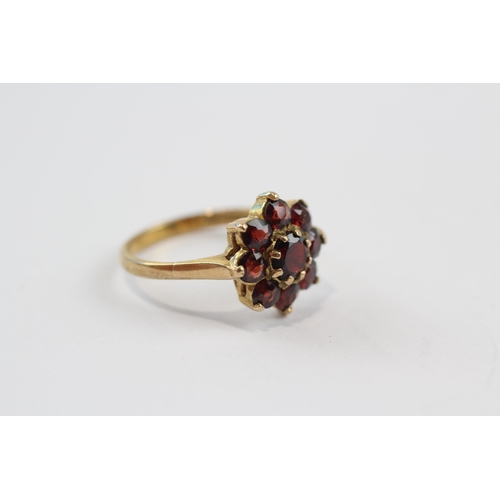 3 - 9ct Gold Vintage Garnet Cluster Ring (2.1g) Size  L