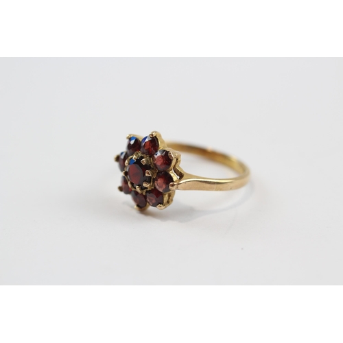 3 - 9ct Gold Vintage Garnet Cluster Ring (2.1g) Size  L