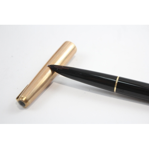 302 - Vintage Parker 61  Black Fountain Pen w/ 14ct Gold Nib, Gold Plate Cap WRITING