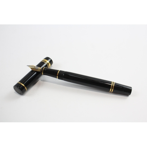 328 - Parker Duofold Black Lacquer Fountain Pen w/ 18ct Gold Nib WRITING