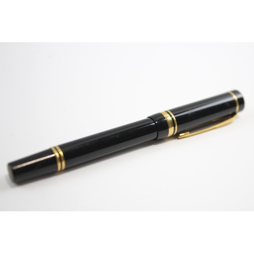 328 - Parker Duofold Black Lacquer Fountain Pen w/ 18ct Gold Nib WRITING