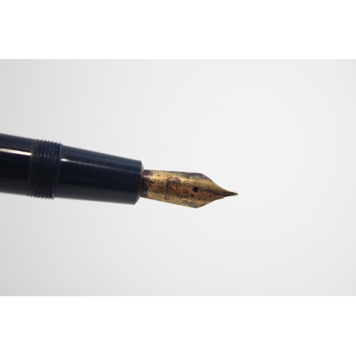 329 - Vintage PARKER Senior Duofold Navy FOUNTAIN PEN w/ 14ct Gold Nib WRITING