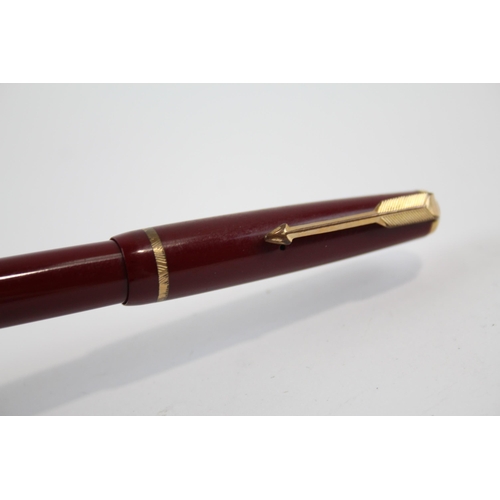 334 - Vintage PARKER Victory Burgundy Fountain Pen w/ 14ct Gold Nib WRITING