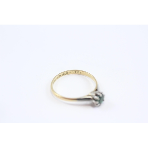 39 - 18ct Gold & Platinum Vintage Green Garnet Cathedral Setting Ring (1.8g) Size  M