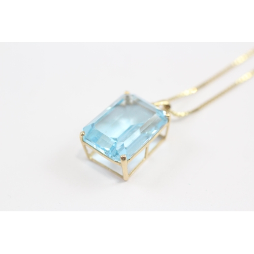 71 - 9ct Gold Blue Topaz Single Stone Pendant Necklace (6g)