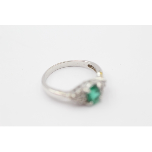 86 - 18ct White Gold Diamond & Emerald Dress Ring (3.8g) Size  O