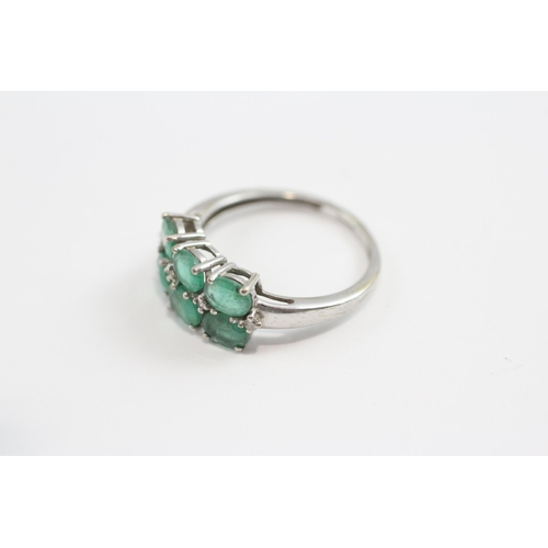 97 - 9ct White Gold Emerald And Diamond Six Stone Ring (2.3g) Size  O