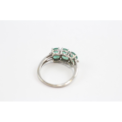 97 - 9ct White Gold Emerald And Diamond Six Stone Ring (2.3g) Size  O