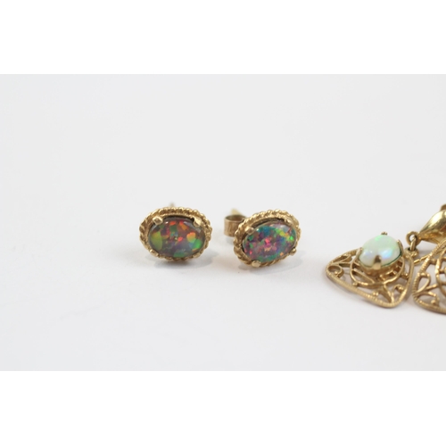 105 - 3 X 9ct Gold Opal Dress Earrings (3.1g)