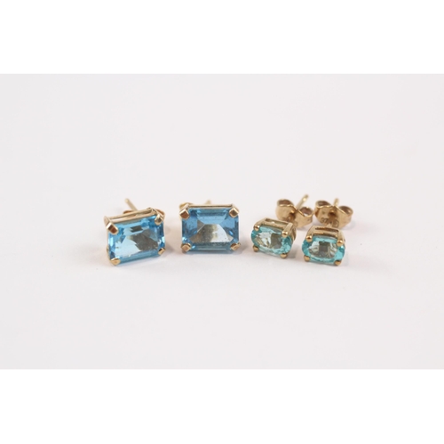 119 - 2 X 9ct Gold Topaz & Apatite Set Stud Earrings (2.4g)