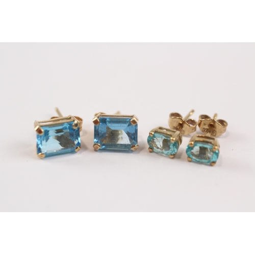 119 - 2 X 9ct Gold Topaz & Apatite Set Stud Earrings (2.4g)