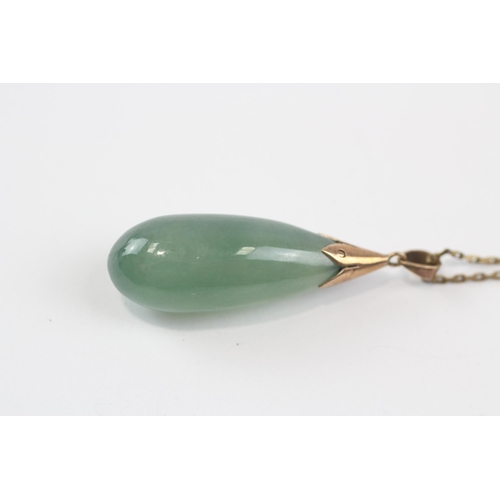 222 - 14ct Gold Jade Drop Pendant Necklace (8.4G)