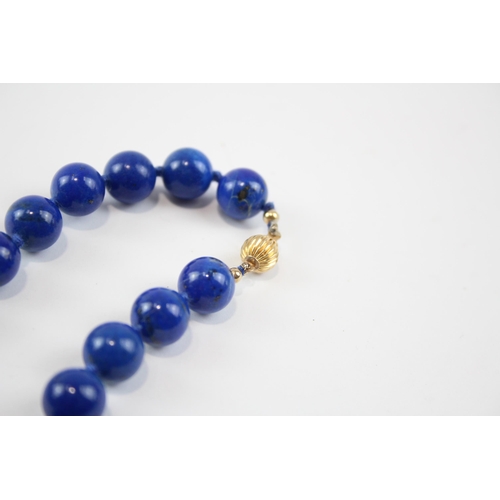 227 - 9ct Gold Vintage Ridged Bead And Lapis Lasuli Necklace (45.9g)