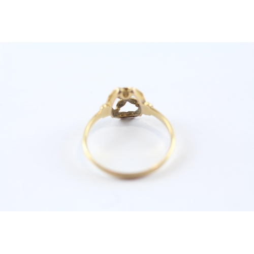 247 - 18ct Gold Antique Diamond Horse Shoe & Shamrock Ring (1.9g) Size  N