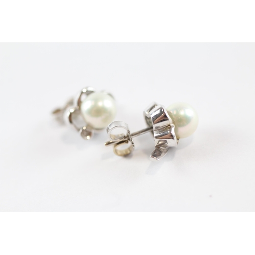 251 - 18ct White Gold Diamond & Saltwater Pearl Stud Earrings (4.7g)