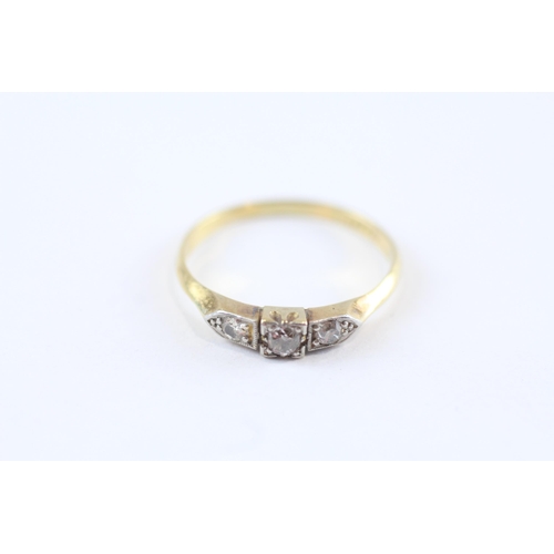 261 - 18ct Gold Old Cut Diamond Three Stone Ring (2.1G) Size  P