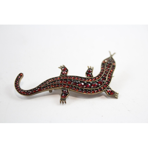 283 - Antique Lizard Brooch Set With Bohemian Garnets (5g)