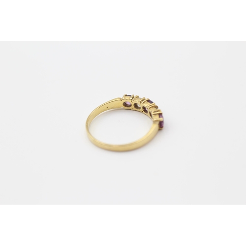 34 - 18ct Gold White & Pink Set 5 Stone Ring (2.4g) Size  M