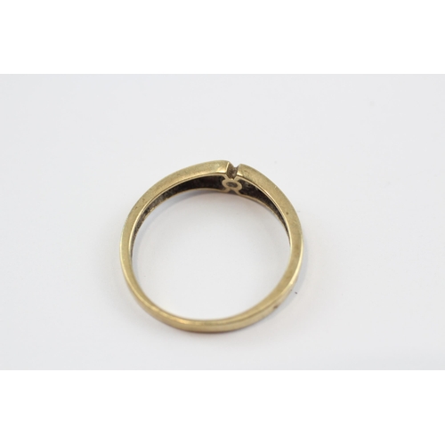 42 - 9ct Gold White Gemstone Single Stone Ring With Split Shank (1.5g) Size  O