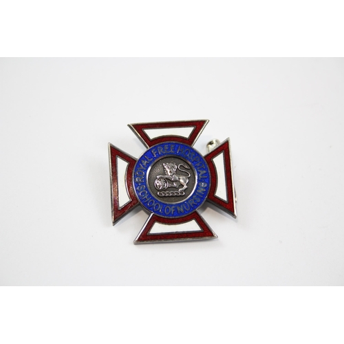 435 - Vintage .925 Sterling Silver Royal Free Hospital Enamel Nursing Badge (12g)