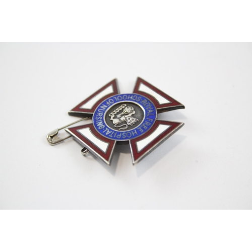 435 - Vintage .925 Sterling Silver Royal Free Hospital Enamel Nursing Badge (12g)