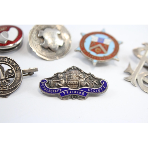 454 - 6 x Antique / Vintage Hallmarked .925 Sterling Silver Badges Inc Enamel (39g)