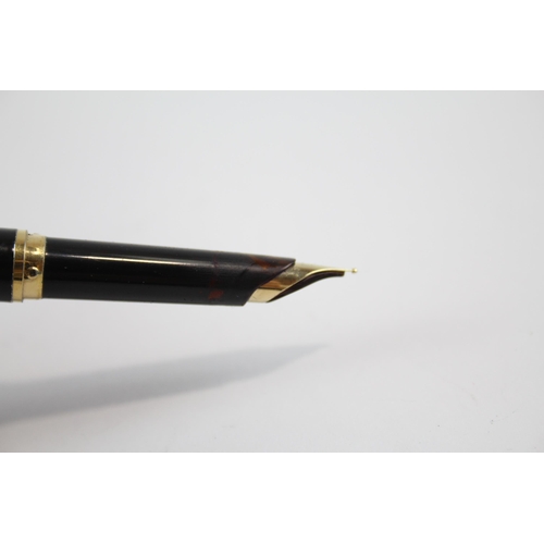 485 - Vintage Parker 95 Black Fountain Pen w/ Gold Plate Nib WRITING