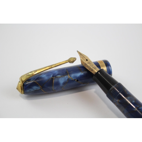 493 - Vintage CONWAY STEWART 84 Navy FOUNTAIN PEN w/ 14ct Gold Nib WRITING