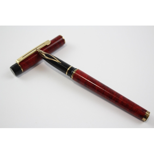 496 - Vintage Sheaffer Targa Red Lacquer Fountain Pen w/ 14ct Gold Nib WRITING