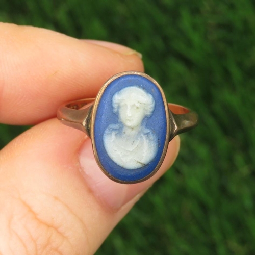10 - 9ct Gold Jasperware Cameo Dress Ring By Wedgwood (2.9g) Size  N