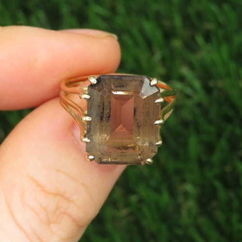 2 - 18ct Gold Smoky Quartz Single Stone Ring (4.4g) Size  M