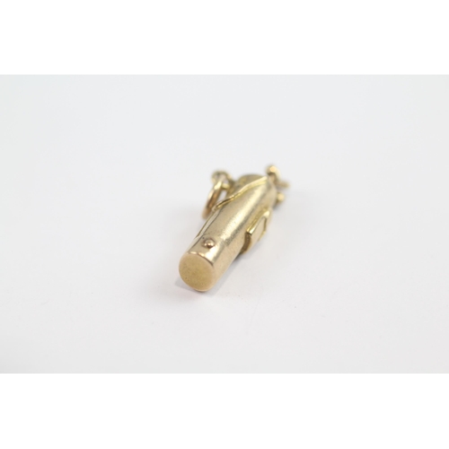 115 - 9ct Gold Vintage Gold Clubs In Bag Charm (2.3g)