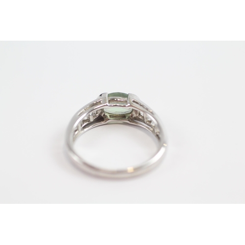 116 - 9ct White Gold Prehnite And White Topaz Set Dress Ring (3.4g) Size  O